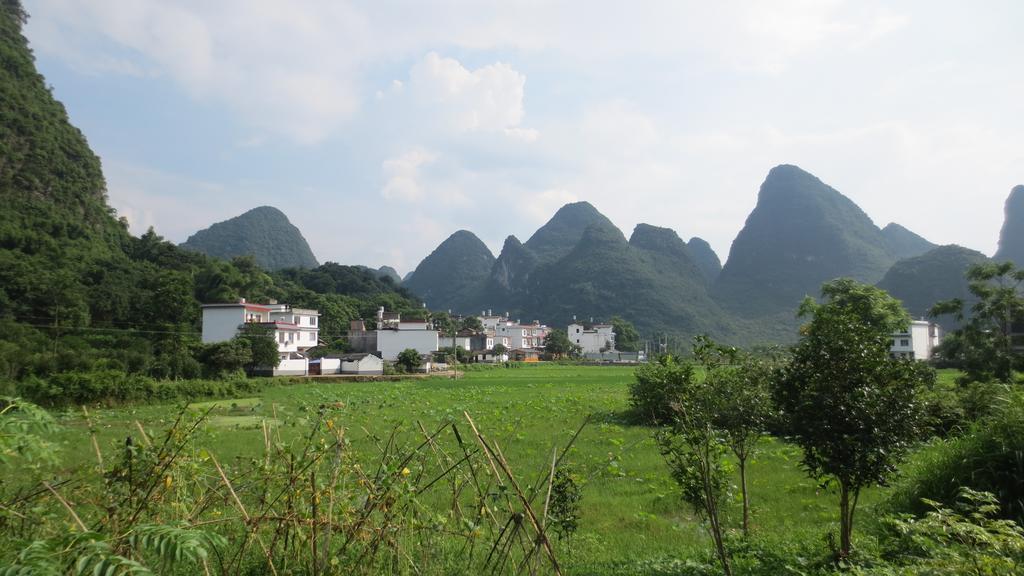 The Giggling Tree Hotel Yangshuo Exterior photo