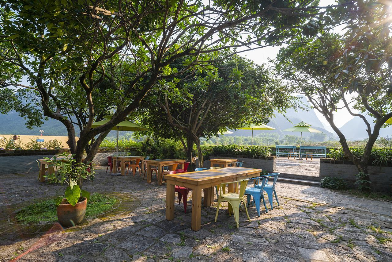 The Giggling Tree Hotel Yangshuo Exterior photo